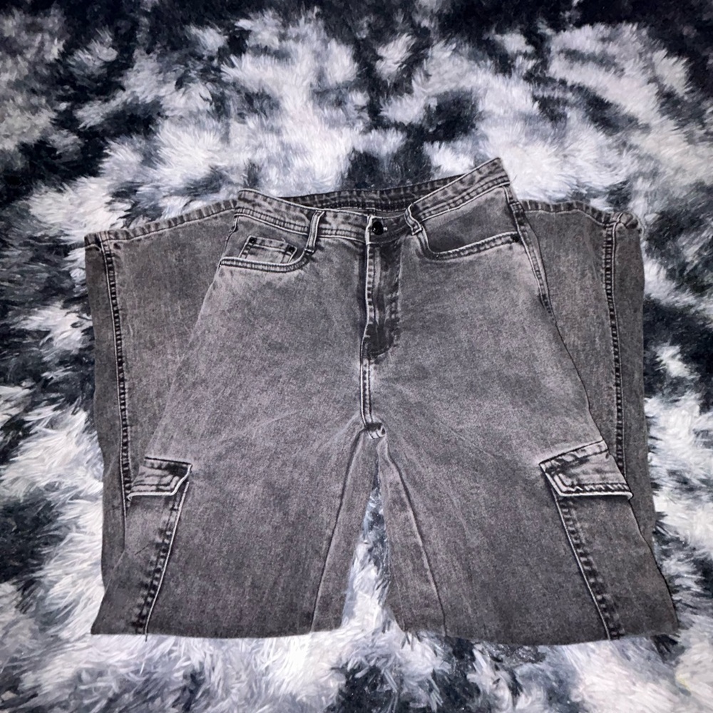 Dc woman’s cargo pants size 28